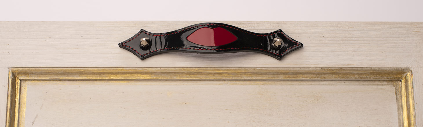 AMOR Leather Handles
